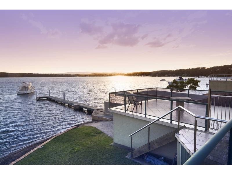 117 Coal Point Road, Coal Point NSW 2283