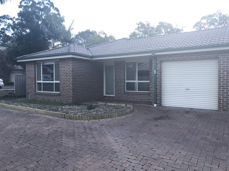 11 Oakhampton Court, Toronto NSW 2283