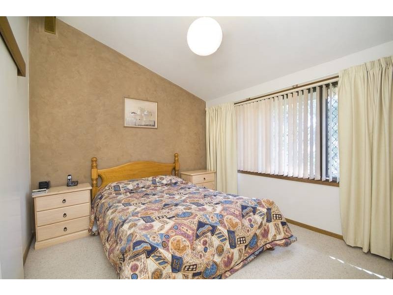 8 Hampton Street, Carey Bay NSW 2283