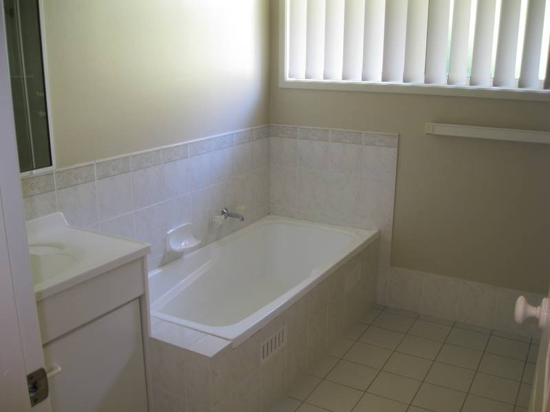 34 Endeavour Close, Woodrising NSW 2284