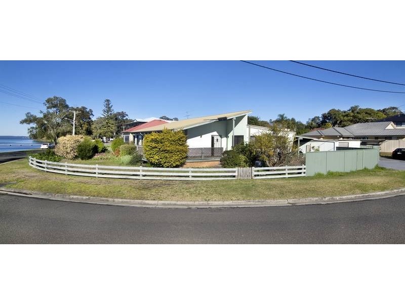 1 George Street, Marmong Point NSW 2284