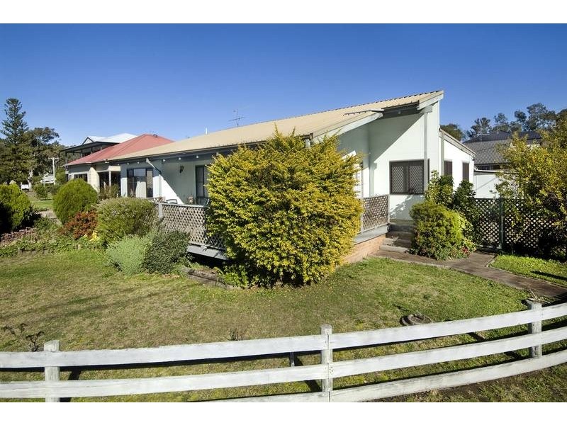 1 George Street, Marmong Point NSW 2284