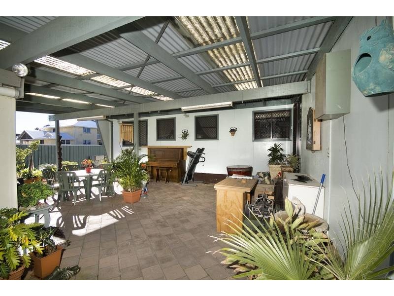 1 George Street, Marmong Point NSW 2284