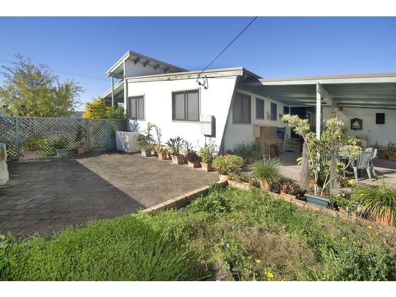 1 George Street, Marmong Point NSW 2284