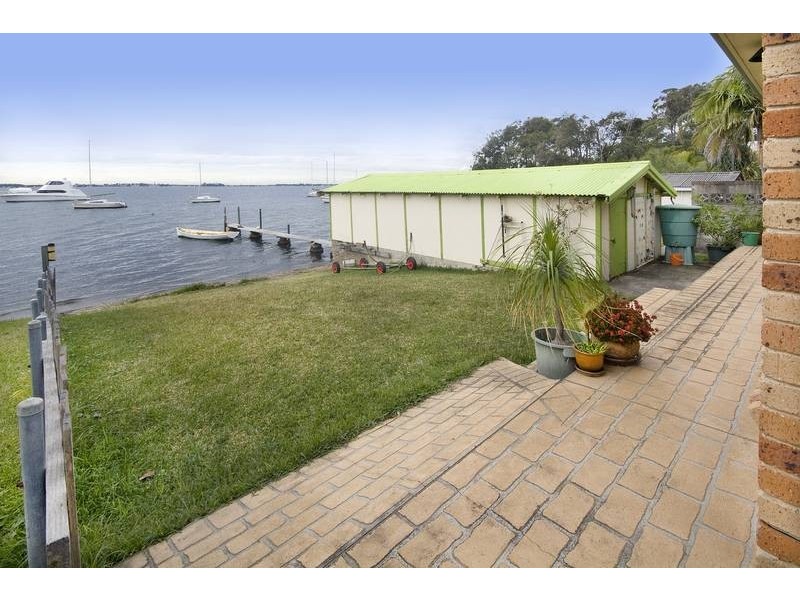 292 Skye Point Road, Coal Point NSW 2283