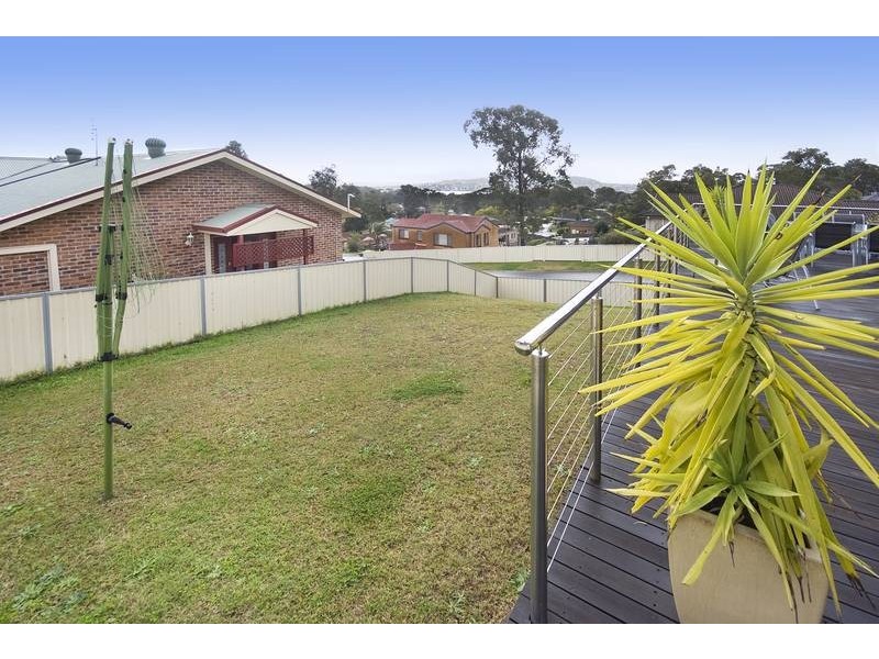 1 Defender Close, Marmong Point NSW 2284