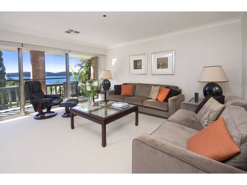 6 Amelia Street, Carey Bay NSW 2283