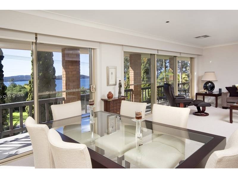 6 Amelia Street, Carey Bay NSW 2283