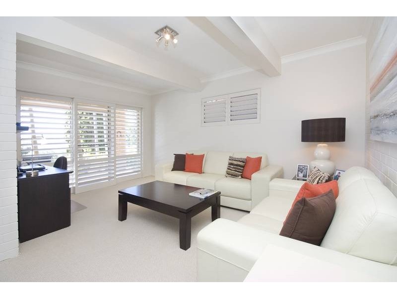 6 Amelia Street, Carey Bay NSW 2283