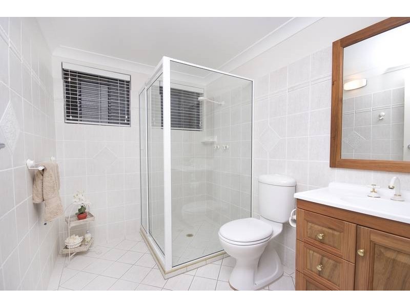 6 Amelia Street, Carey Bay NSW 2283