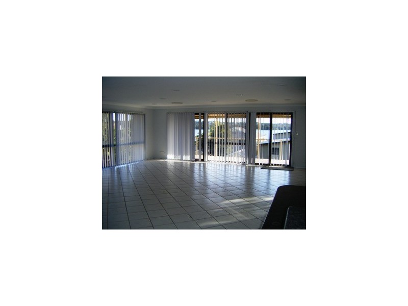 125 COAL POINT ROAD, Coal Point NSW 2283