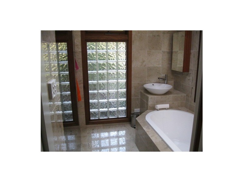 203 Coal Point Road, Coal Point NSW 2283