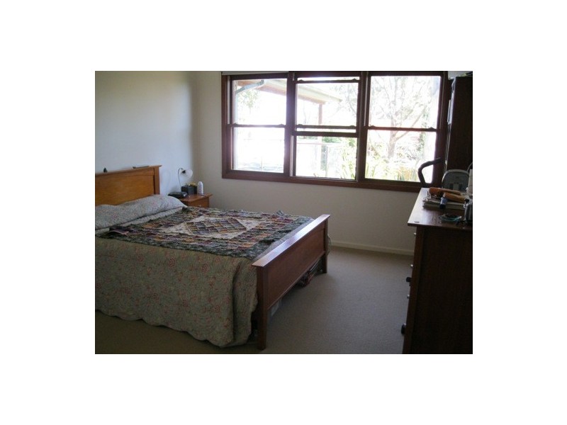 203 Coal Point Road, Coal Point NSW 2283