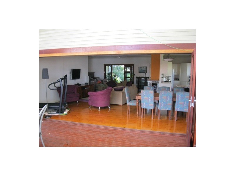 203 Coal Point Road, Coal Point NSW 2283