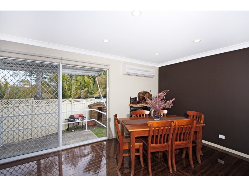 18 Macquarie Road, Fennell Bay NSW 2283