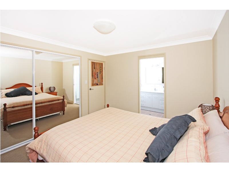 18 Macquarie Road, Fennell Bay NSW 2283