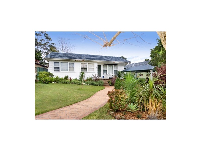 34 Sandra Street, Fennell Bay NSW 2283