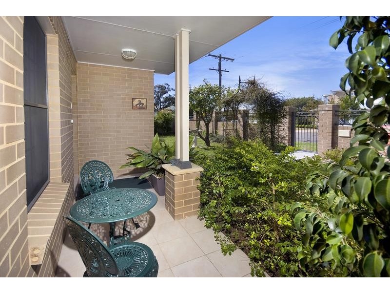 1/11 Cumberland Street, Teralba NSW 2284