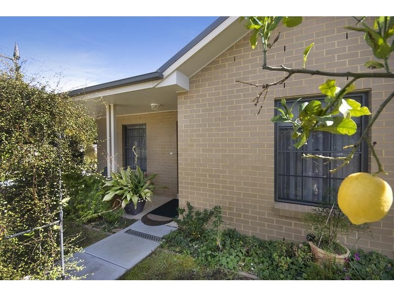 1/11 Cumberland Street, Teralba NSW 2284