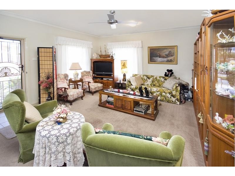 1/11 Cumberland Street, Teralba NSW 2284