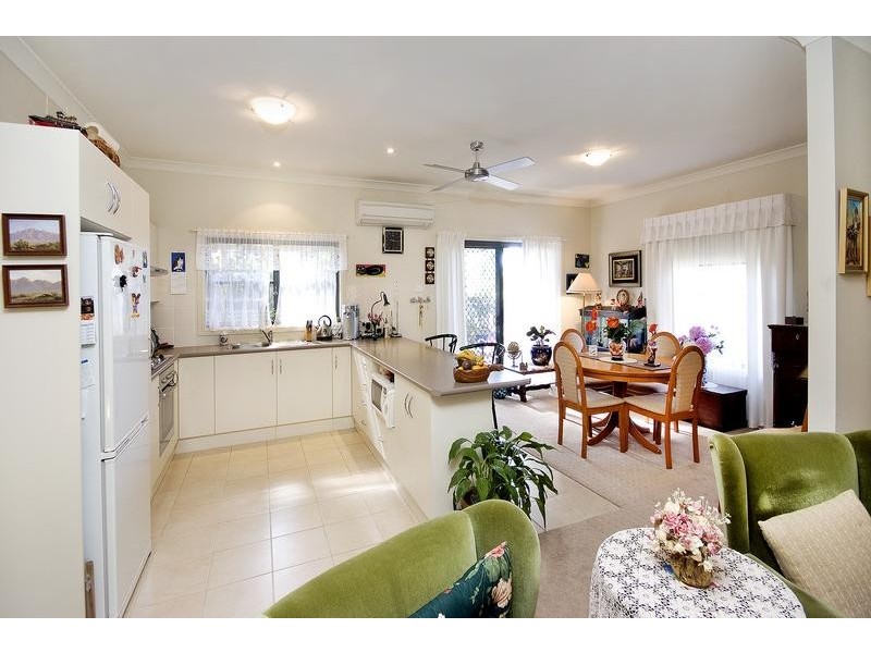 1/11 Cumberland Street, Teralba NSW 2284