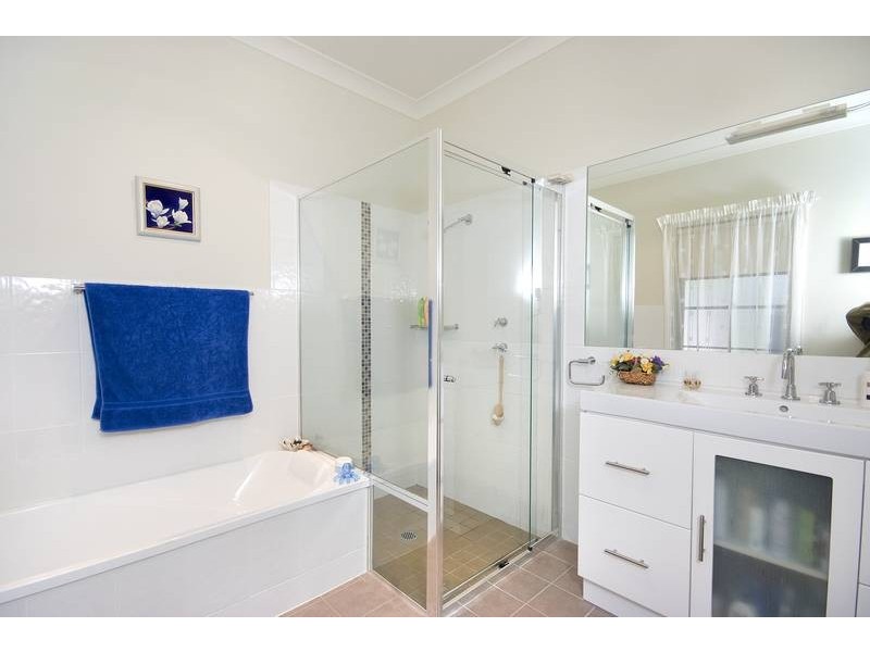1/11 Cumberland Street, Teralba NSW 2284