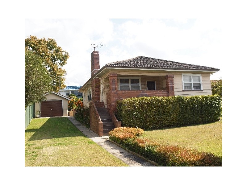 10 Bell Street, Booragul NSW 2284
