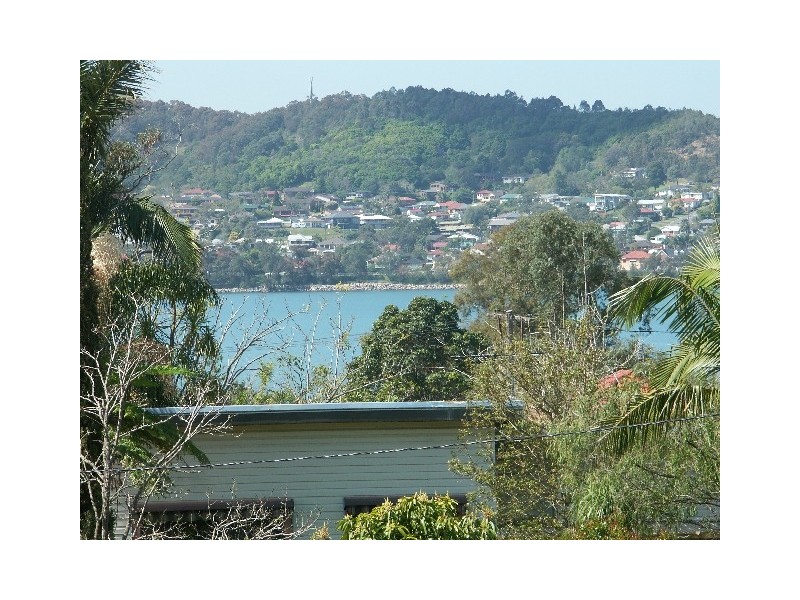 10 Bell Street, Booragul NSW 2284