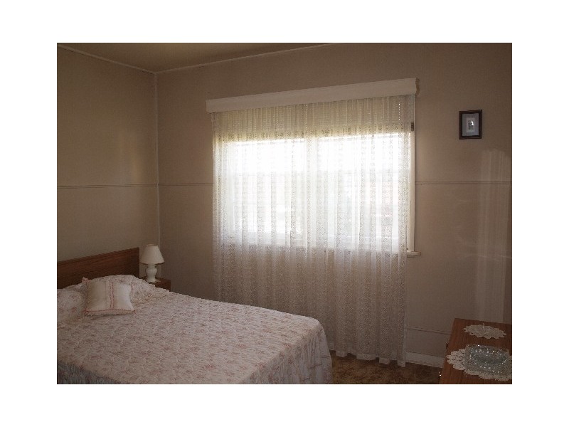 10 Bell Street, Booragul NSW 2284