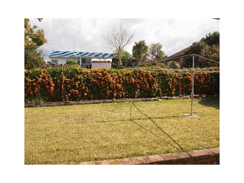 10 Bell Street, Booragul NSW 2284