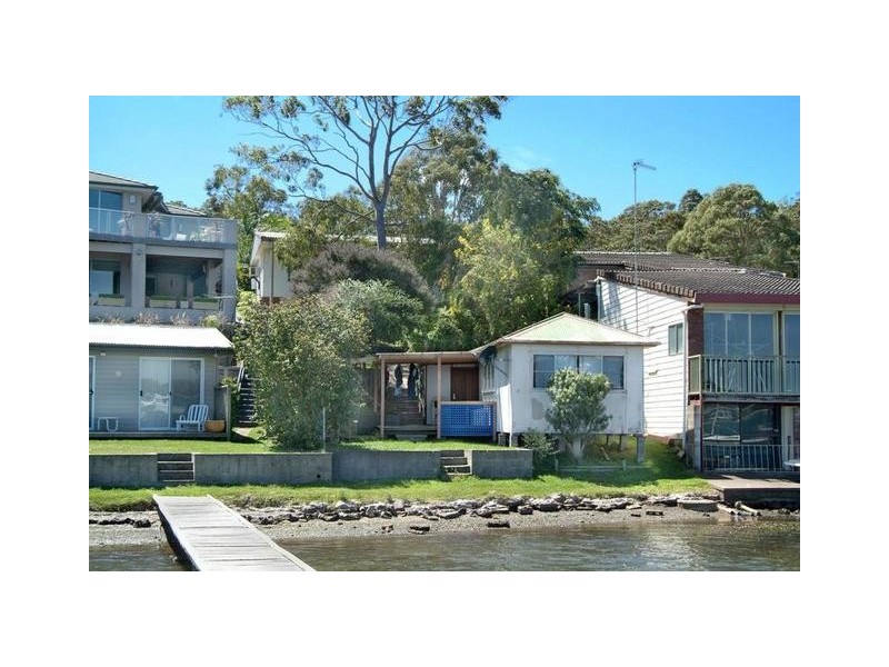 90 Sealand Road, Fishing Point NSW 2283