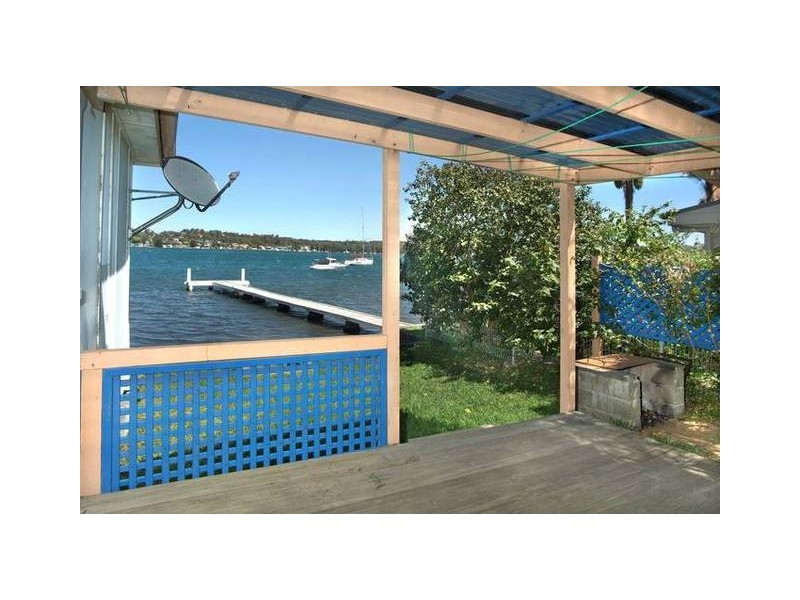 90 Sealand Road, Fishing Point NSW 2283