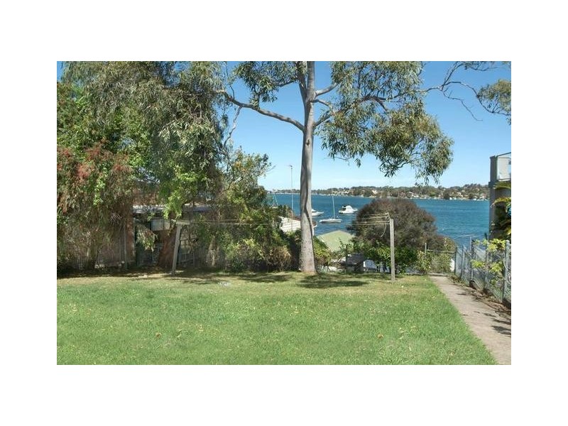 90 Sealand Road, Fishing Point NSW 2283