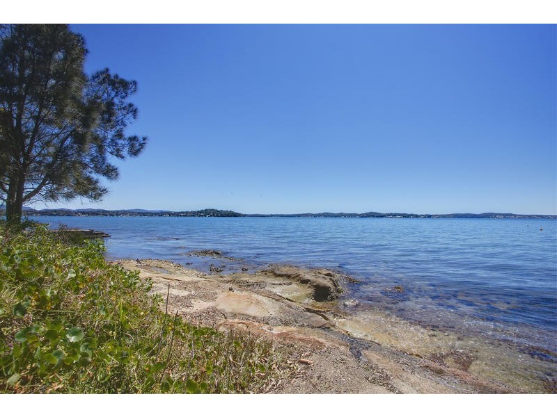 87 Watkins Road, Wangi Wangi NSW 2267