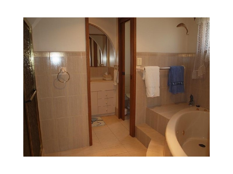 1 Wesley Close, Kilaben Bay NSW 2283