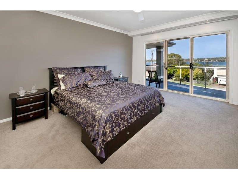 174 Coal Point Road, Coal Point NSW 2283
