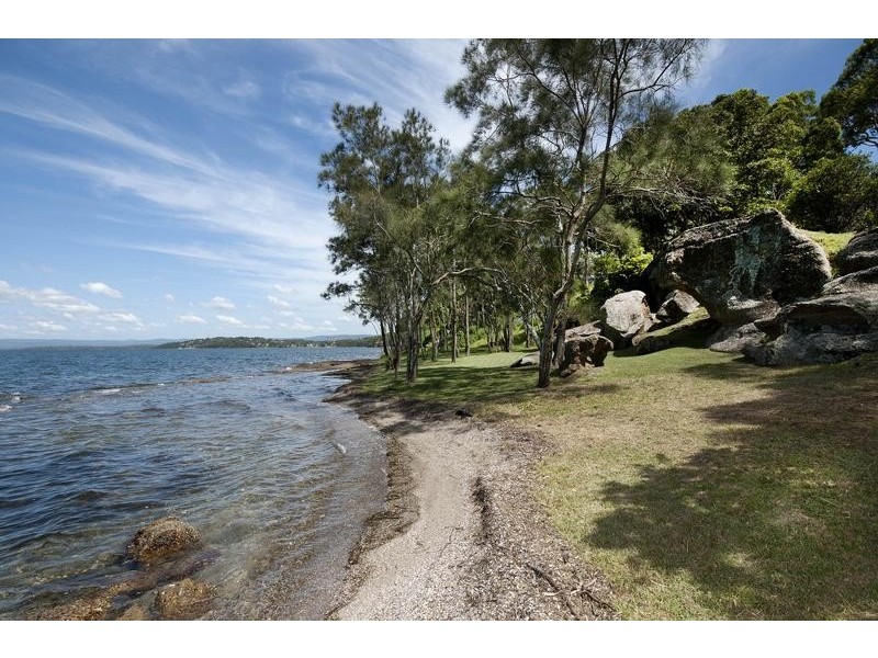 350 Dobell Drive, Wangi Wangi NSW 2267