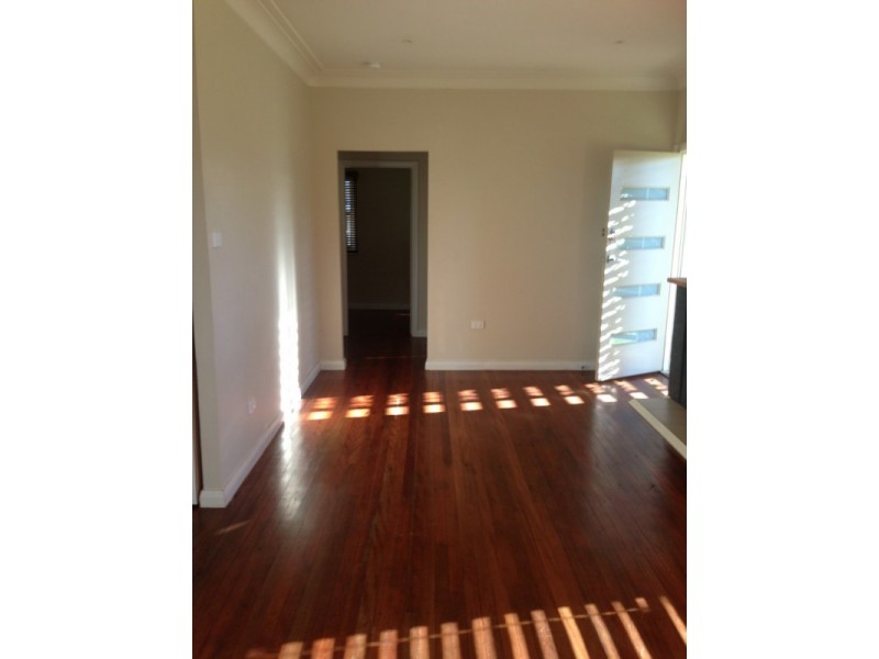 12 Laycock Street, Carey Bay NSW 2283