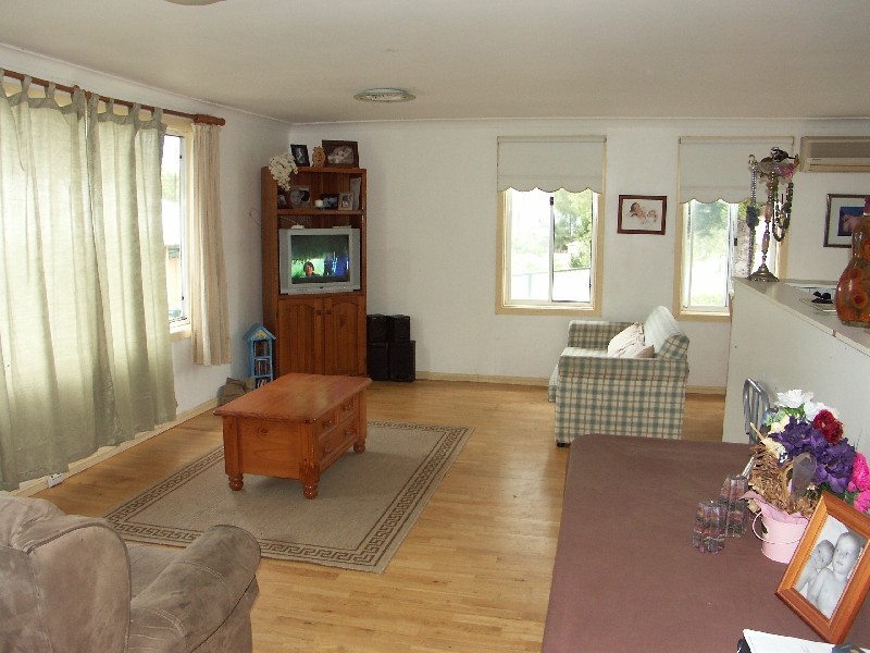 1 Farlow Street, Booragul NSW 2284