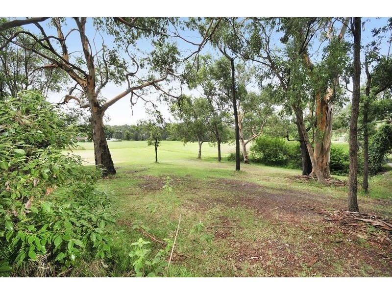 4 Wyera Crescent, Carey Bay NSW 2283