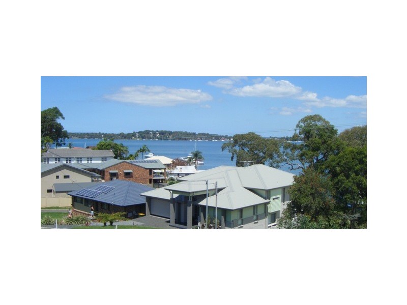 77 SEALAND ROAD, Fishing Point NSW 2283
