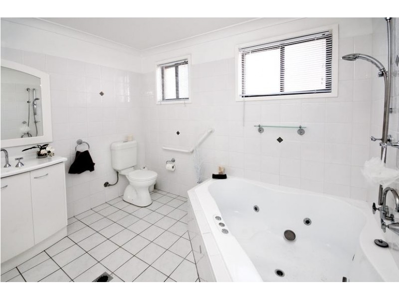 32 Fassifern Road, Fassifern NSW 2283