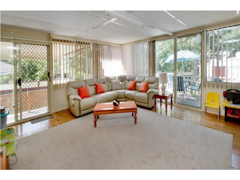 32 Fassifern Road, Fassifern NSW 2283