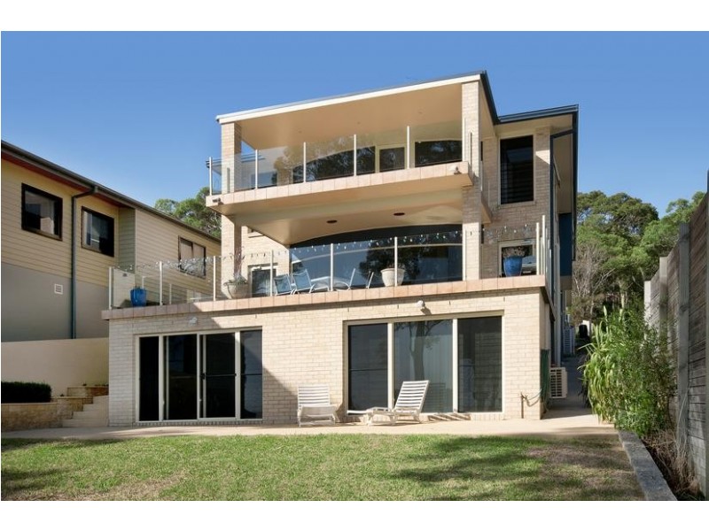 57 Coal Point Road, Coal Point NSW 2283