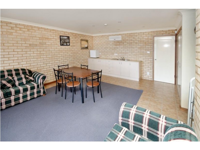 57 Coal Point Road, Coal Point NSW 2283