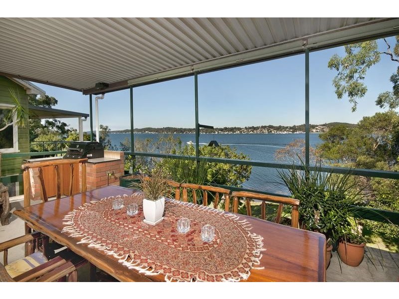 36 Macquarie Street, Bolton Point NSW 2283