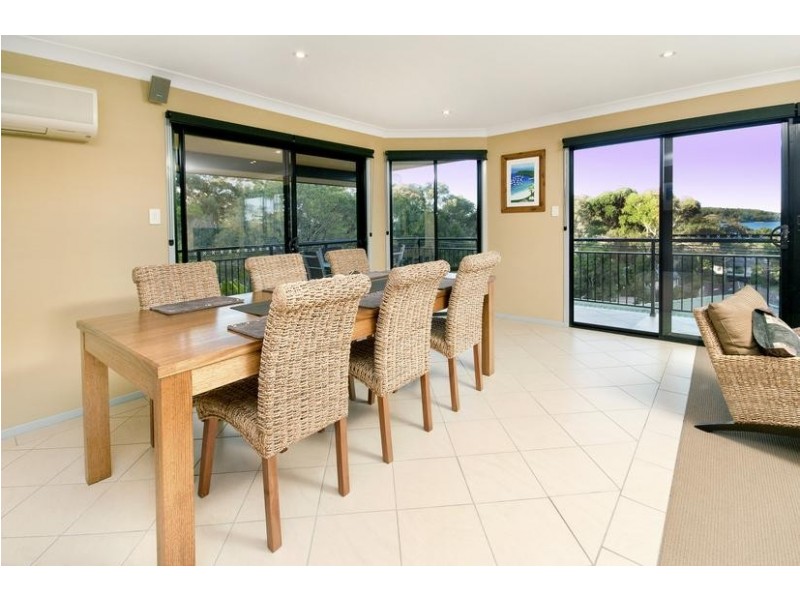 10 Lorron Close, Coal Point NSW 2283