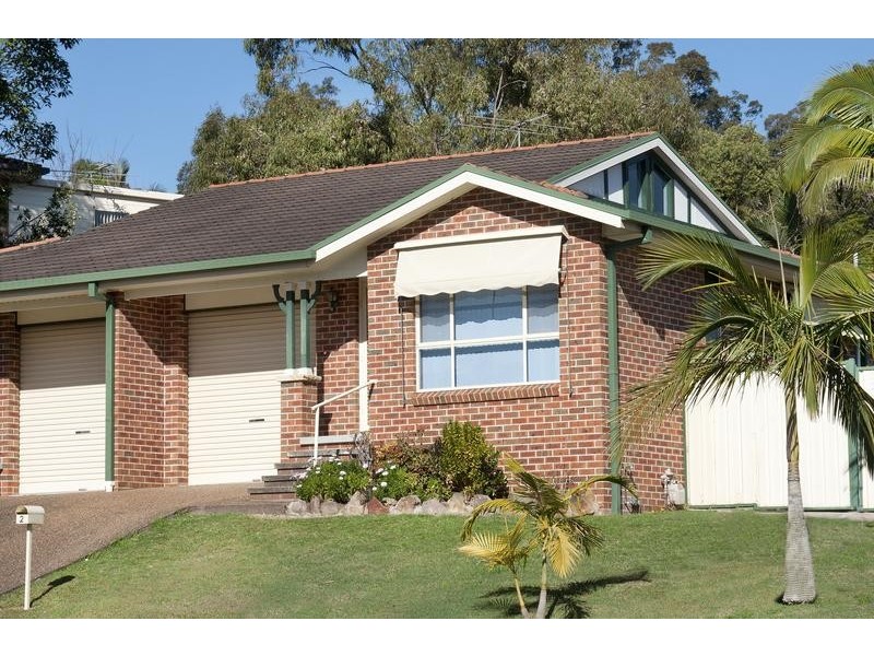 2/2 Lipton Close, Woodrising NSW 2284