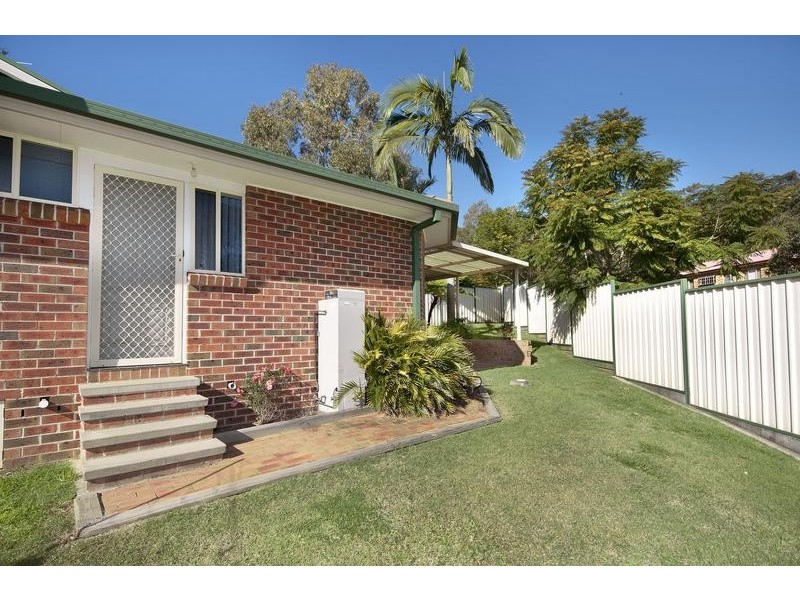 2/2 Lipton Close, Woodrising NSW 2284
