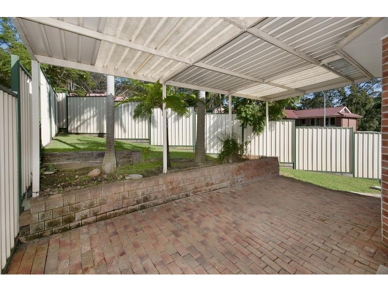2/2 Lipton Close, Woodrising NSW 2284